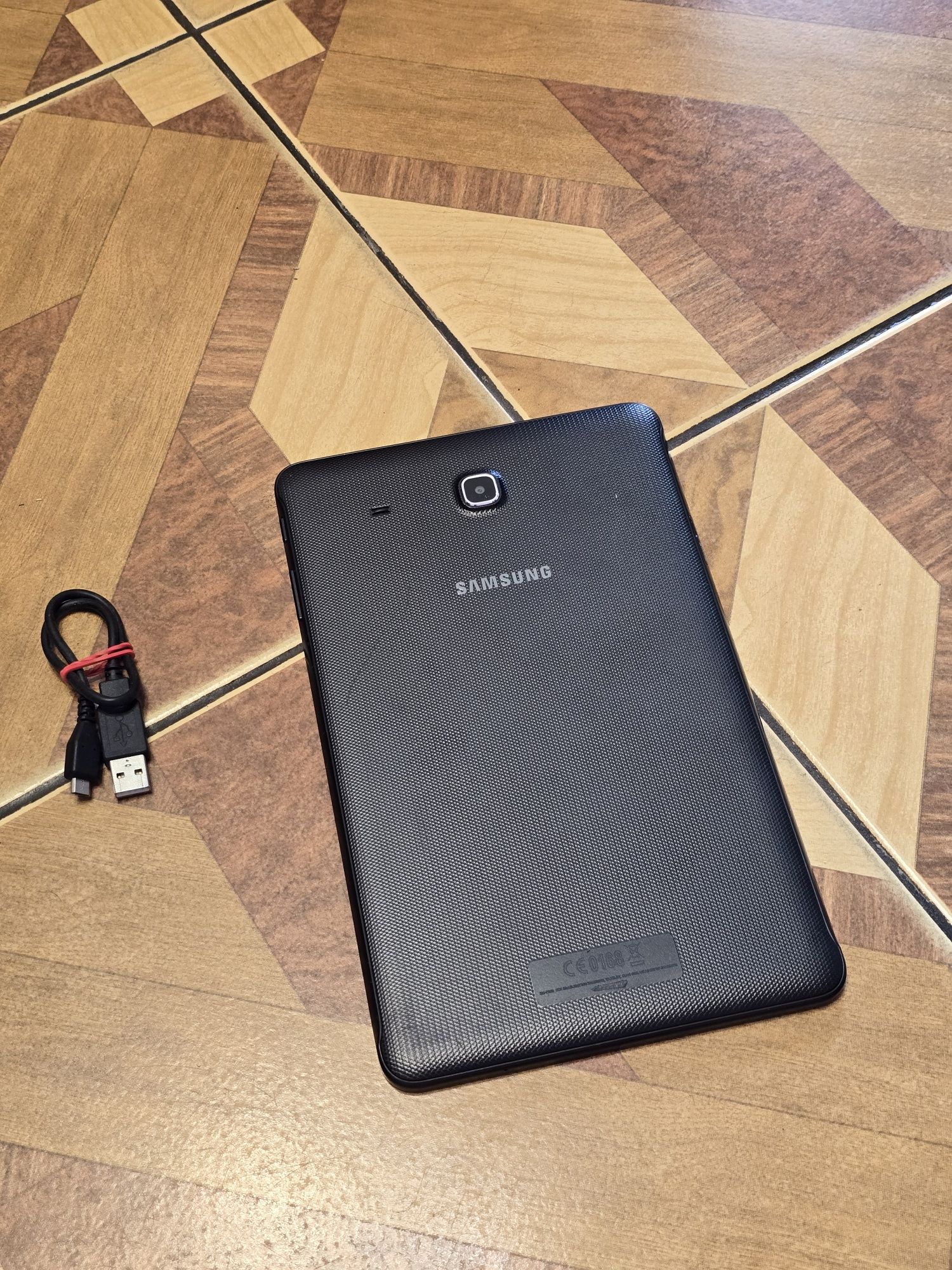 Samsung Galaxy Tab E 9.6 (SM-T560) 8GB