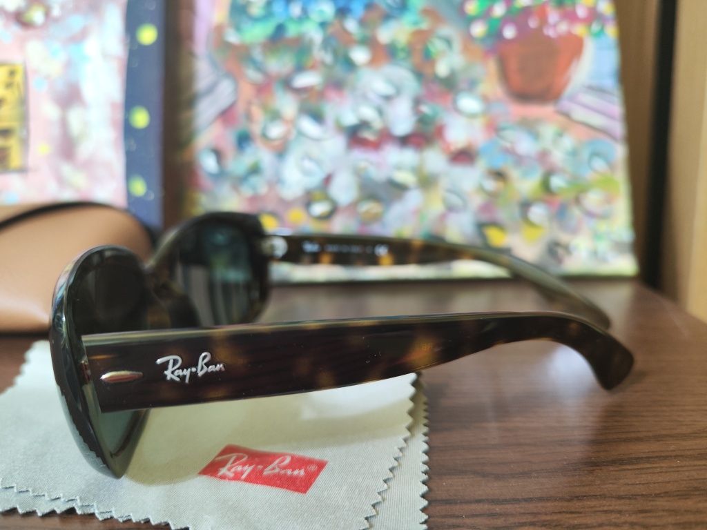 Продавам слънчеви очила Ray Ban