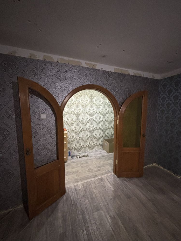 Продам деревянную двери и арку
