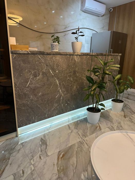 Продаю офисные и салонные оборудования делали на заказ