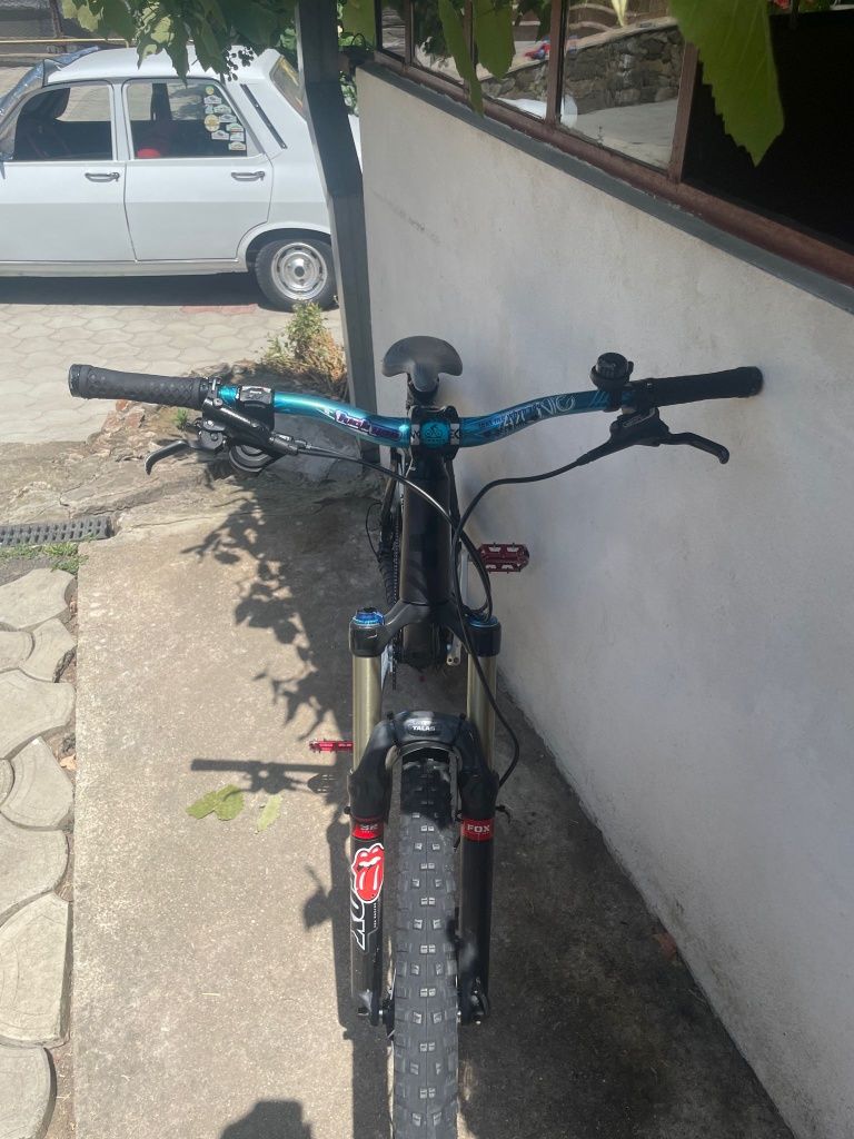 Bicicleta full suspension Cube ams 130