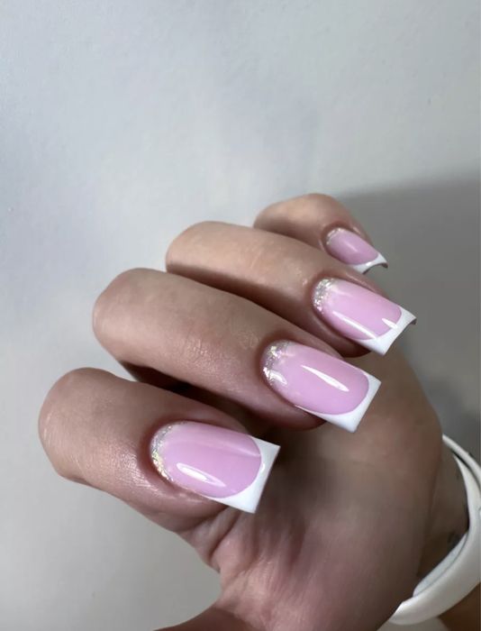 Маникюр, наращивание ногтей, педикюр