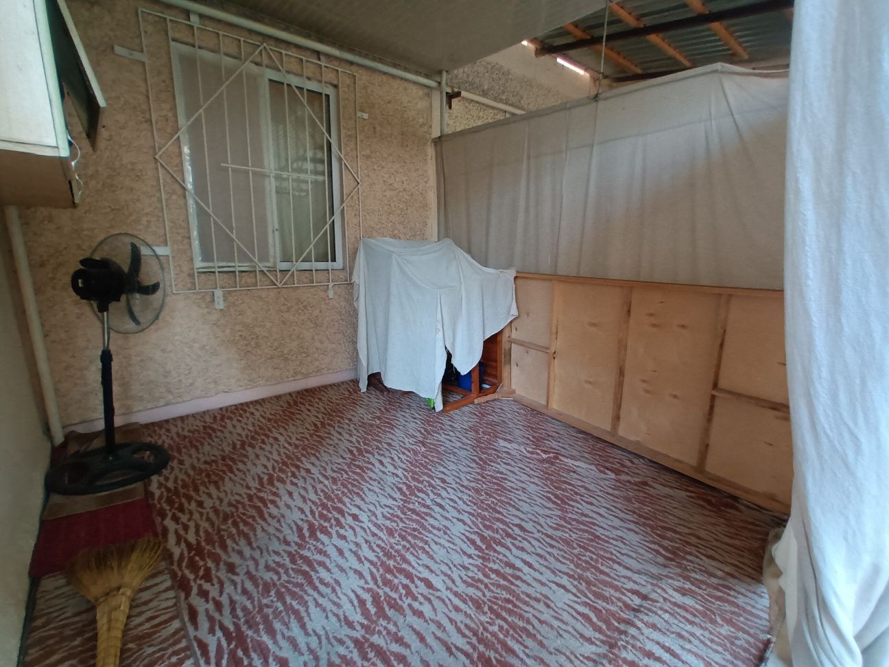 BELTEPADA 4XONA UY SOTILADI  9qavatni 1-qavati narxi 97000 kelishamiz