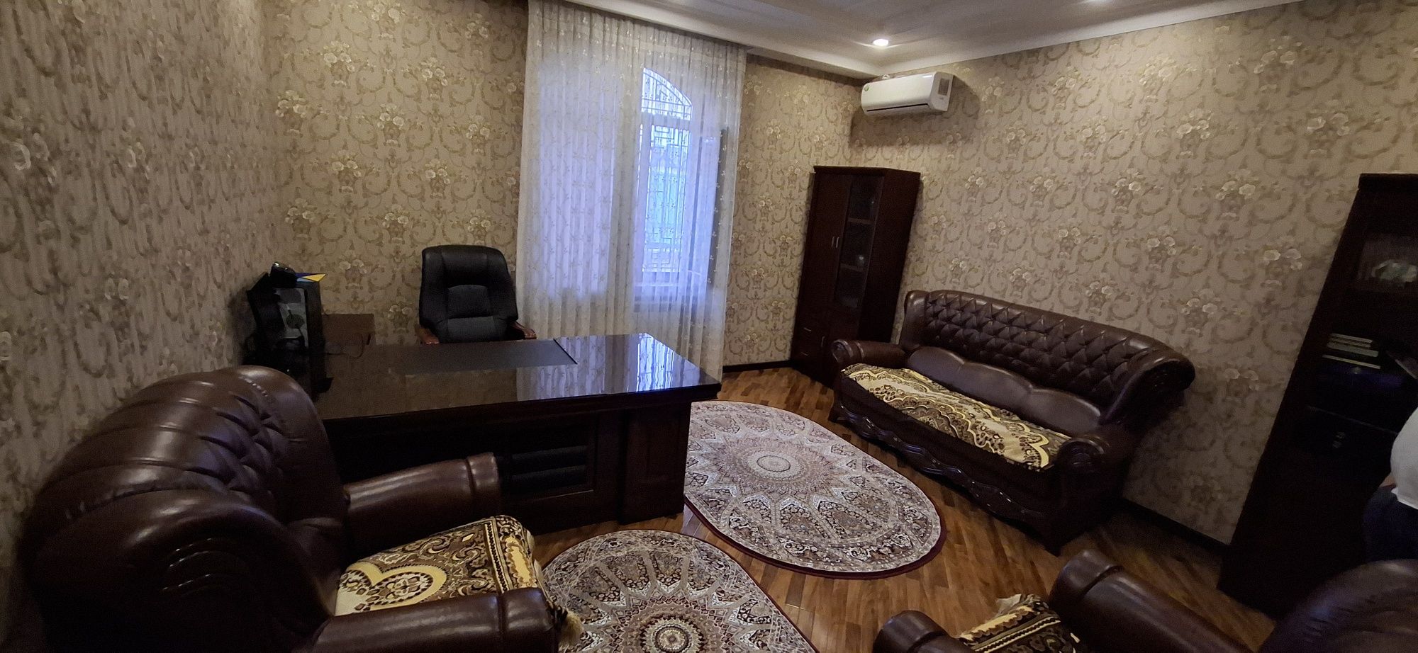 Стол руководителя без кресло