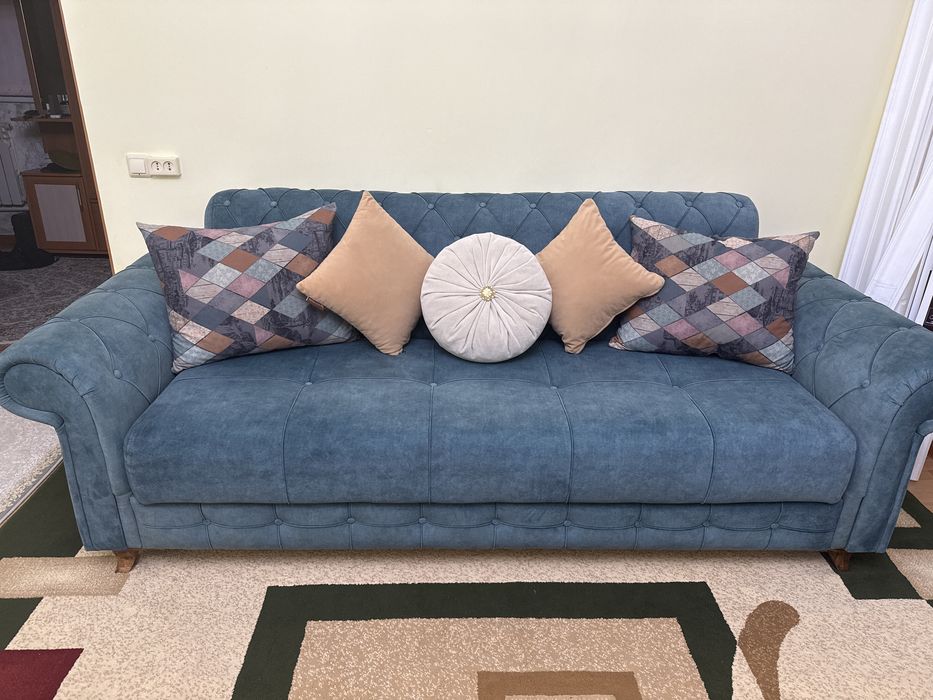 Продаю диван в хорошем состоянии.