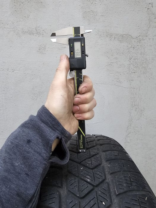 Pirelli scorpion 215 60 r17 iarna