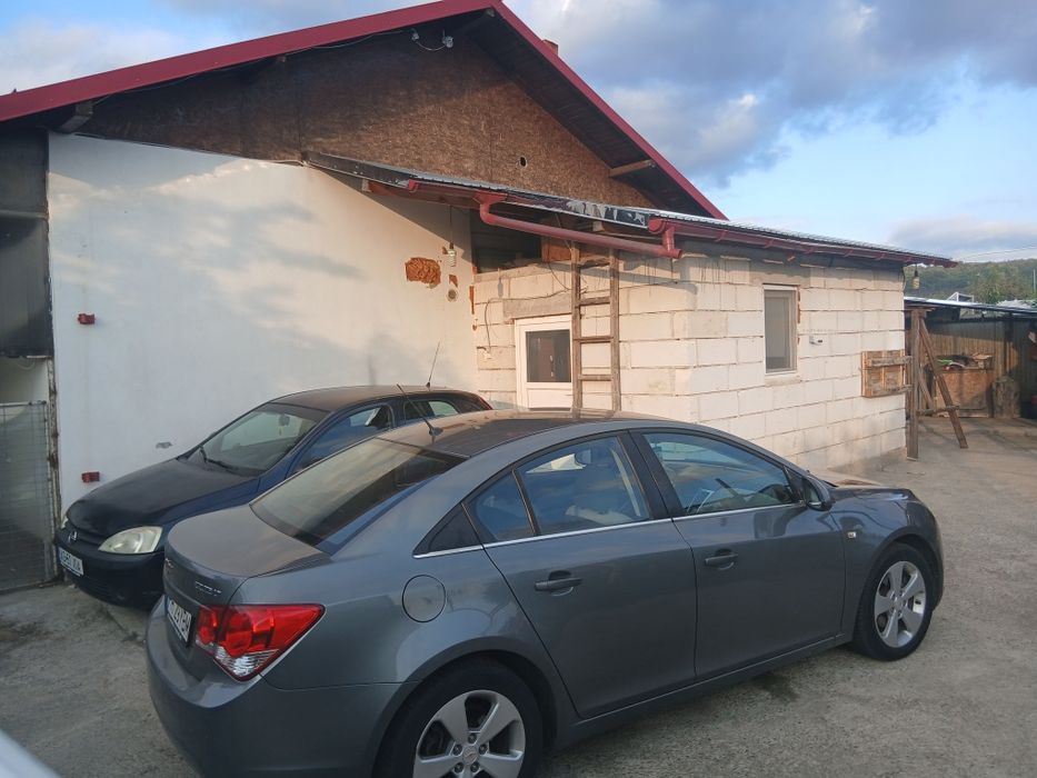 Vând Chevrolet Cruze LT