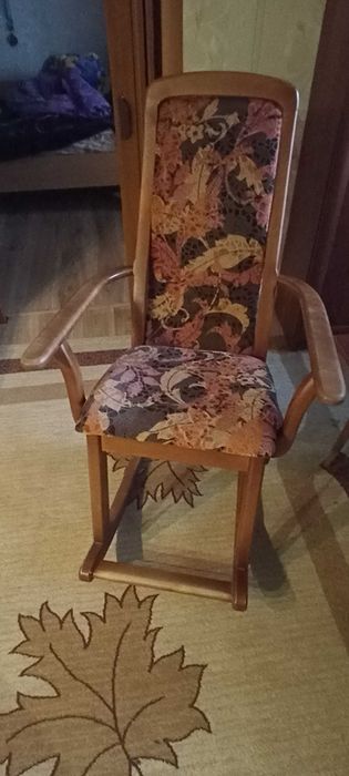 Кресло качалка удобное