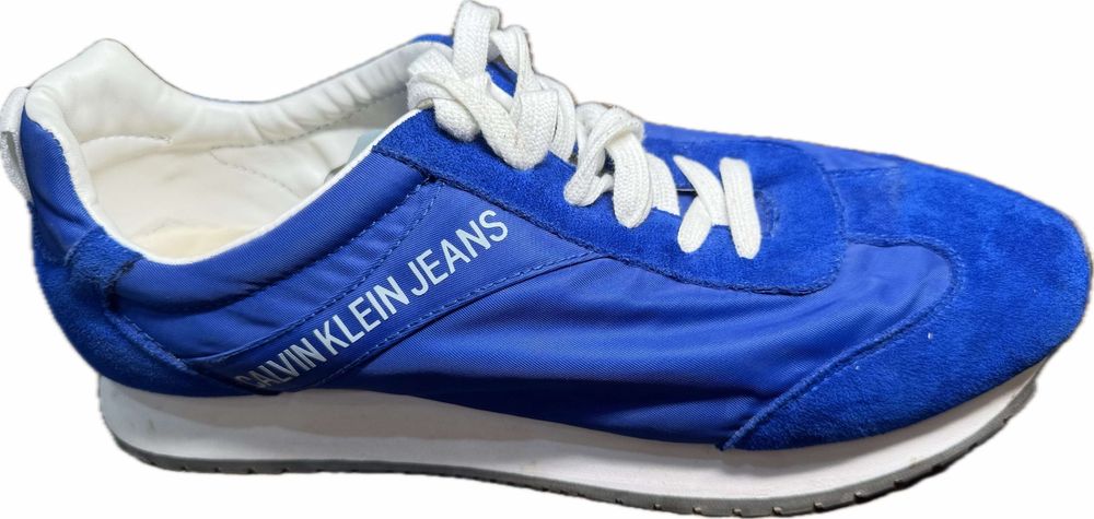 Nike , Adidas , Puma …