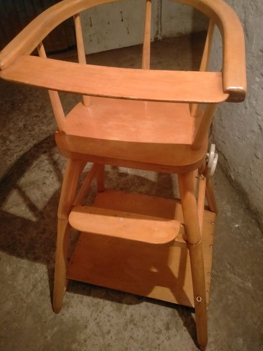 Продам стульчик для кормления