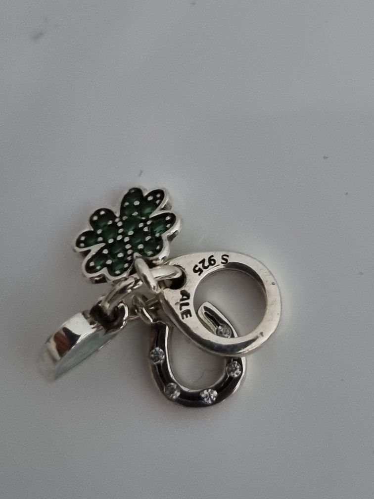 Charm Pandora universal :trifoi/inima/potcoavă