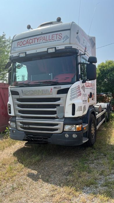 SCANIA R440 Scarrabil