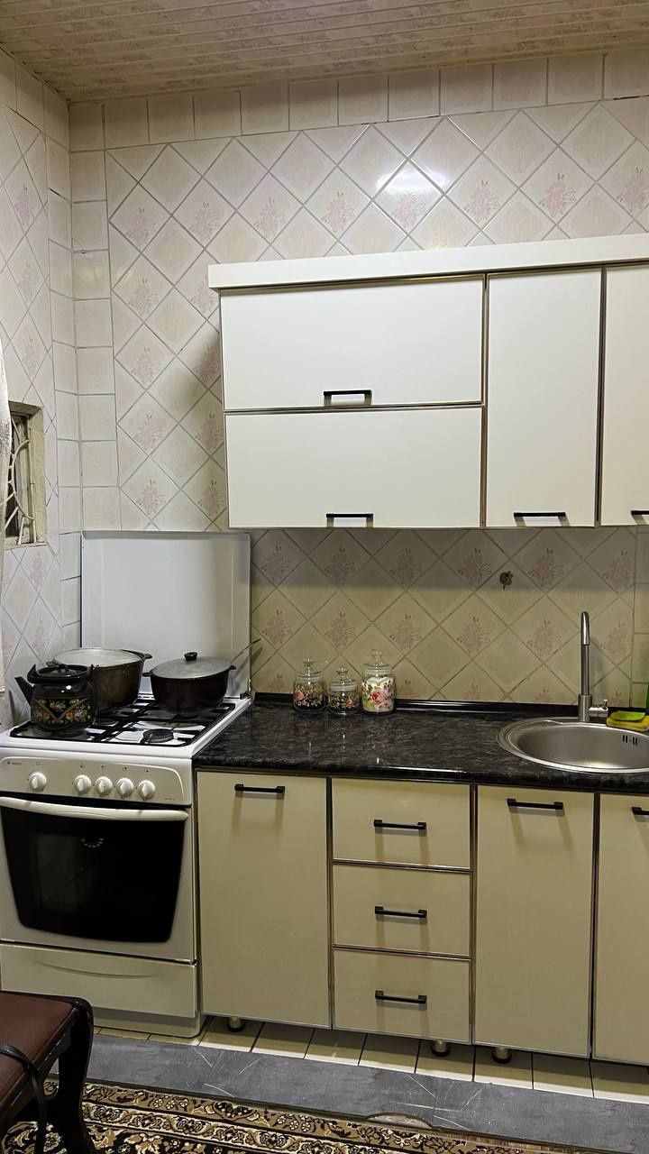 Продаю 2-х комнатнаю квартиру Сергели 8а лифтовая