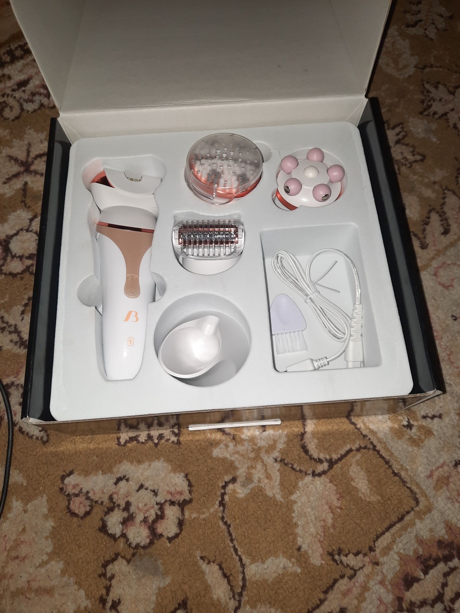 Vând epilator multifuncțional beauty kit