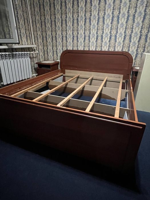 Mebel nabor sotiladi