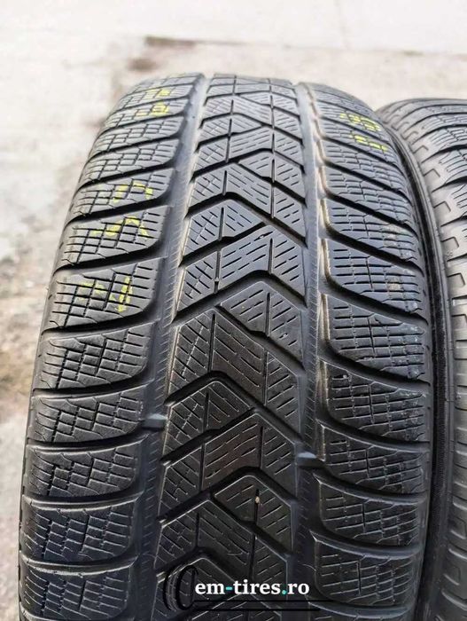 SET 2 Anvelope Iarna 235/60 R18 PIRELLI Scorpion Winter 100V