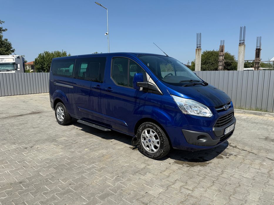 Ford Tourneo Custom 9 locuri 2.2 tdci 155 cp Piele