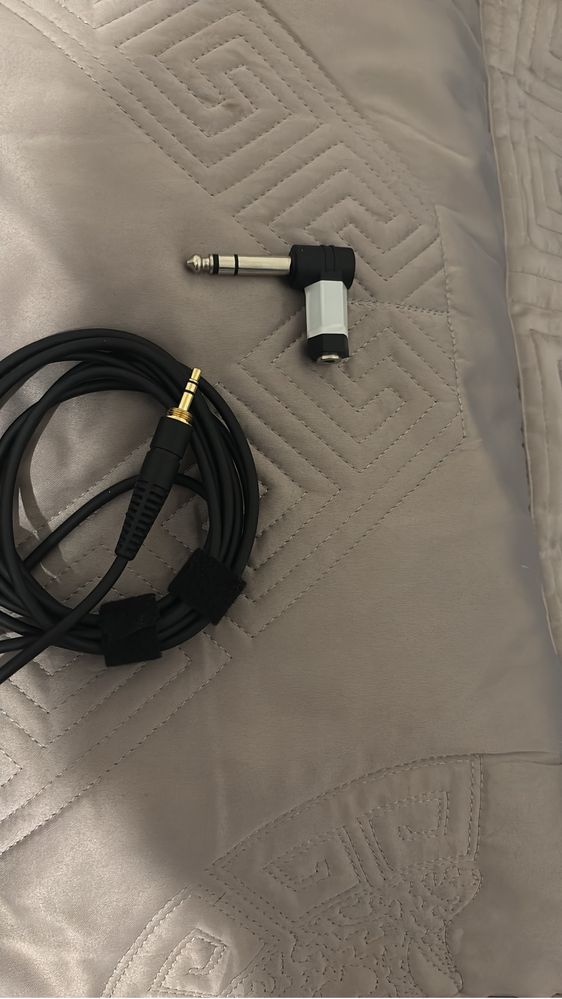 наушнки и микрофон focusrite 4 th gen