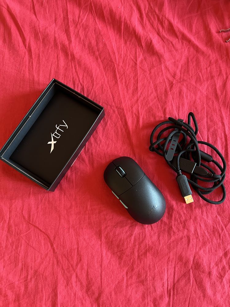 Геймърска мишка Xtrfy M8 Wireless