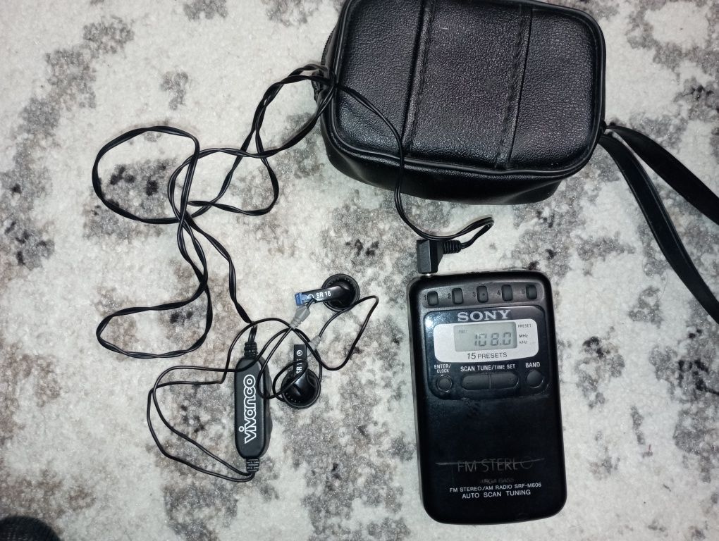 Radio vintage Sony Srf-M606
