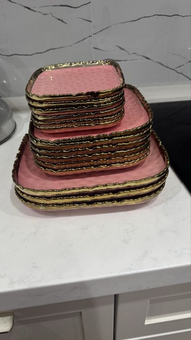 Ыдыстар сатылады.Кішкентай(5 штук) Ораша(6 штук) Үлкен(3 штук)