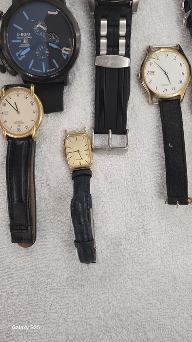 Ceasuri. Intre 100 lei. Si. 900 lei. Peste 40 buc