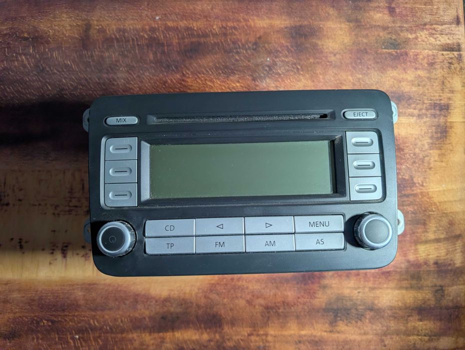 Unitate Radio CD Player VW Passat B6 / Golf 5 - Cod 1K0 035 186 T