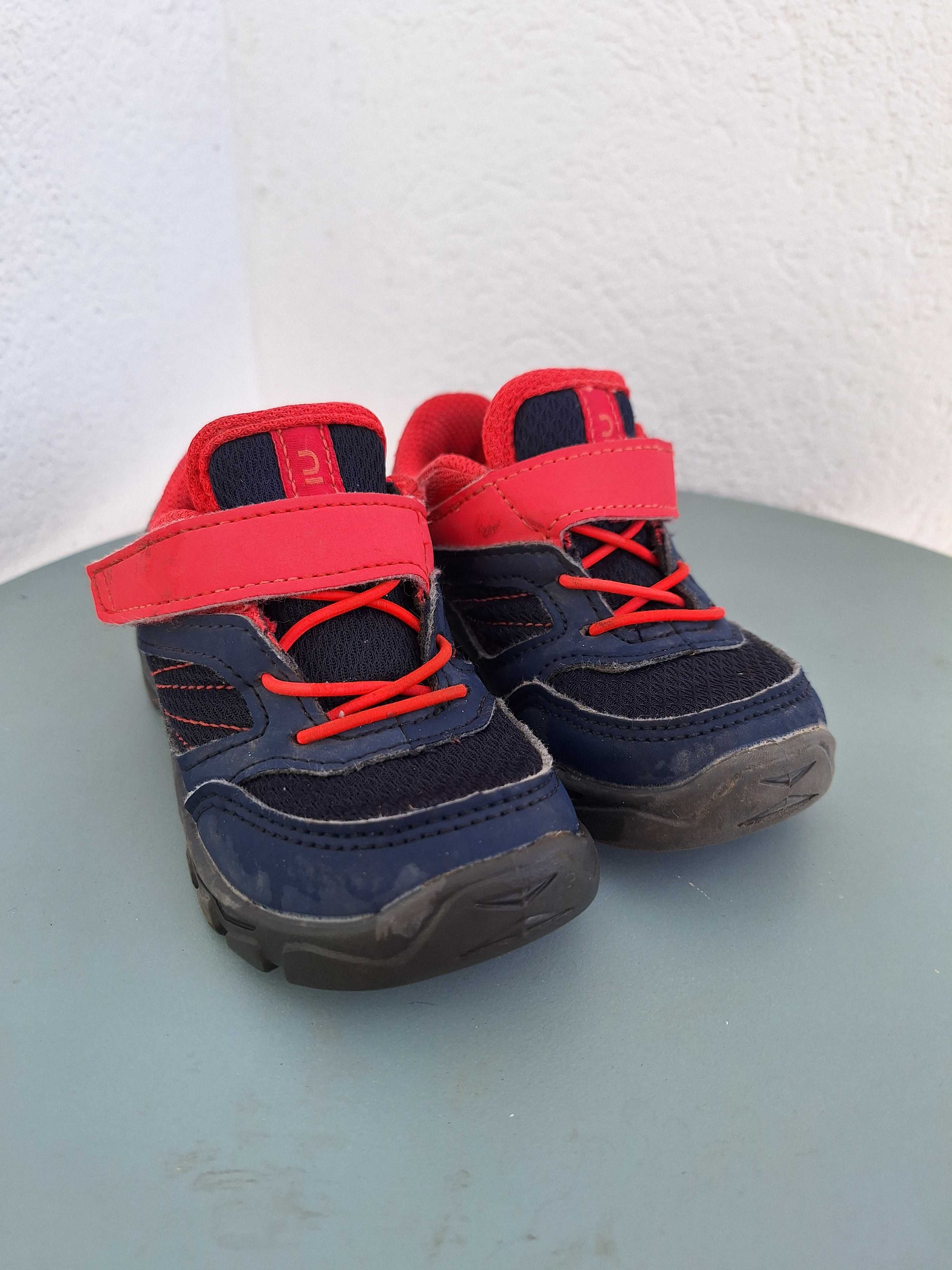 Pantofi Quechua fete mărimea 24 (14,5 cm), stare bună