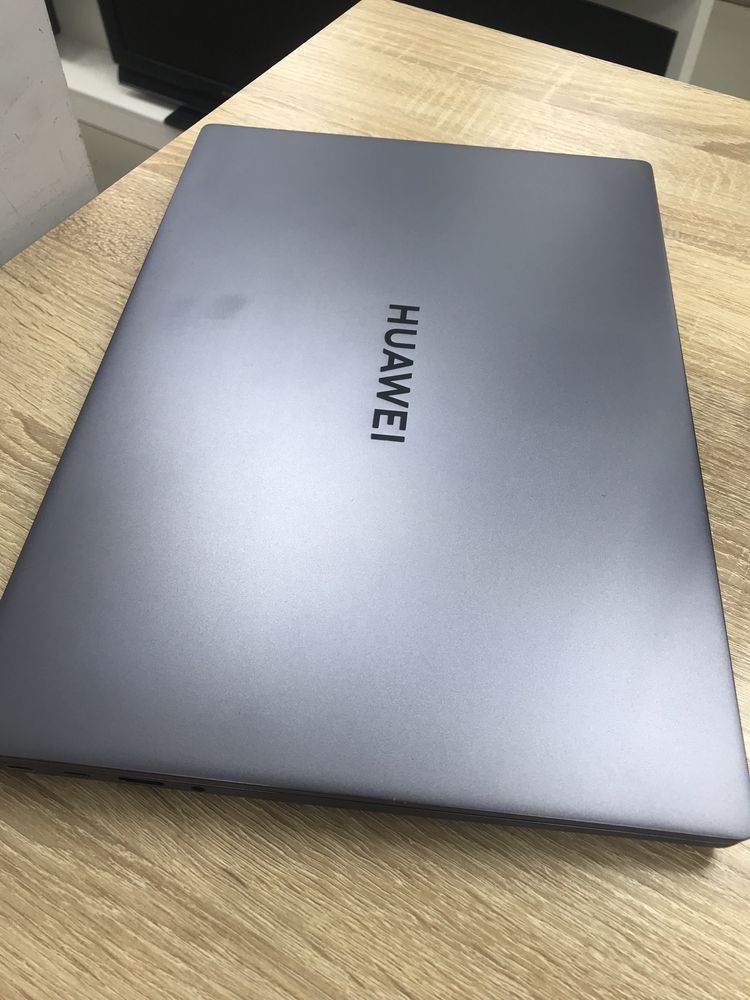 Ноутбук Huawei D16