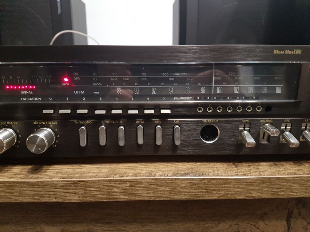 Amplituner Grundig R1000