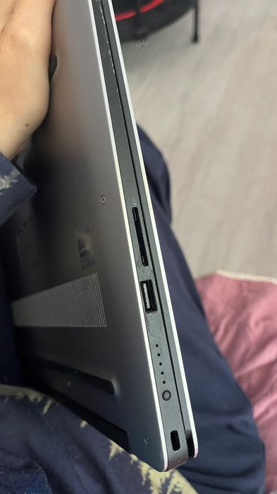 Лаптоп Dell Precision 5510 с Touch - 15.6",i7,16 GB RAM DDR4/512GB SSD