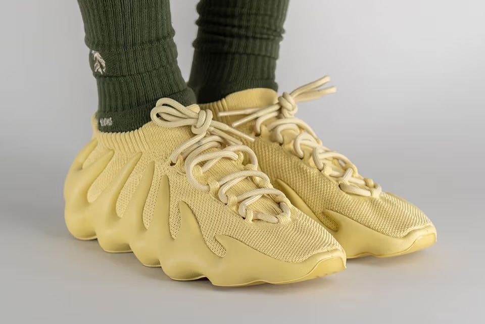 Yeezy 450, marimea 42, Sulfur