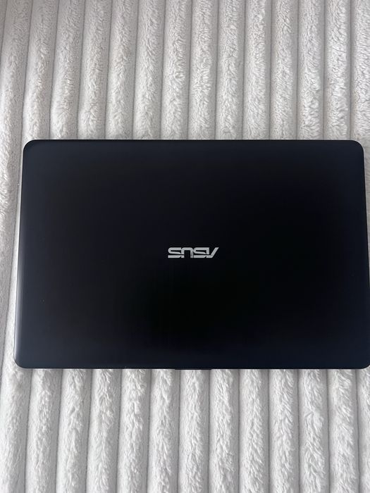Laptop Asus model X540M
