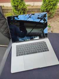 Macbook pro 21018 defect