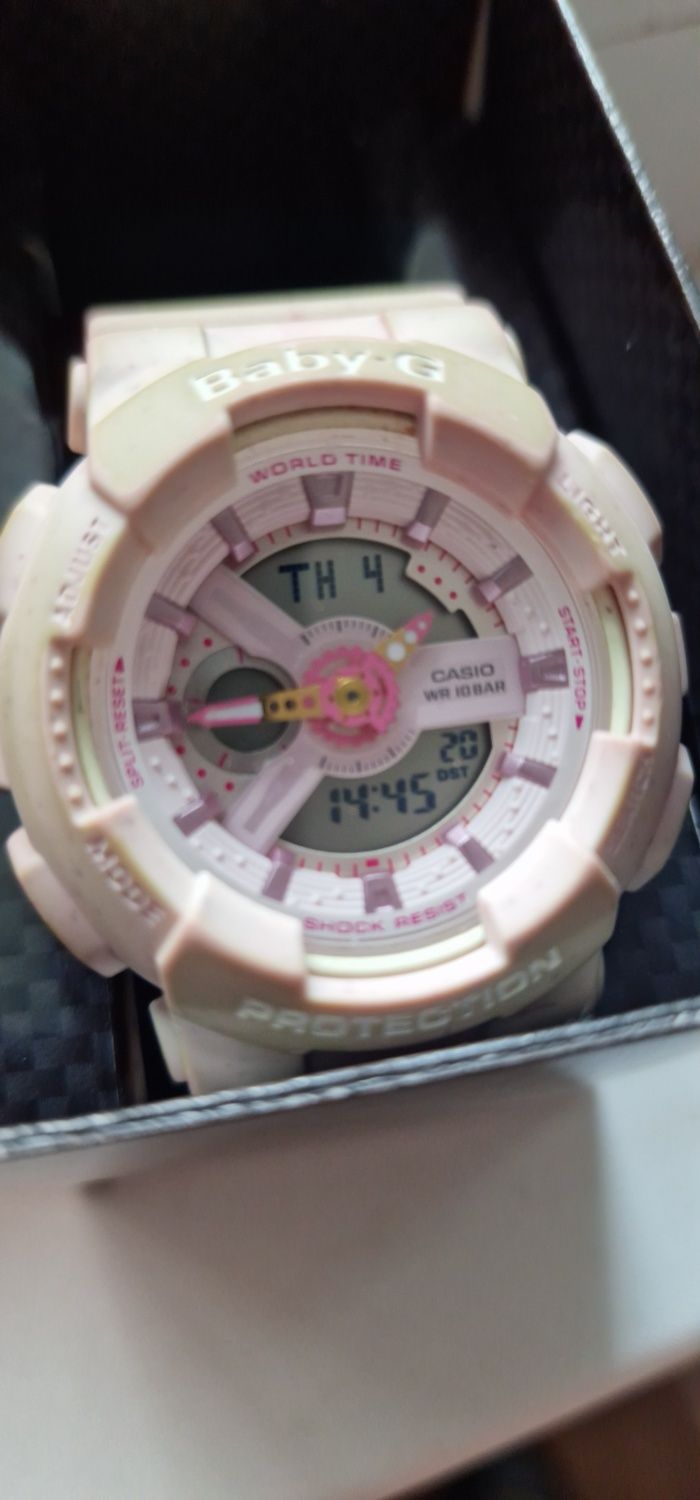 Часовник CASIO baby-G