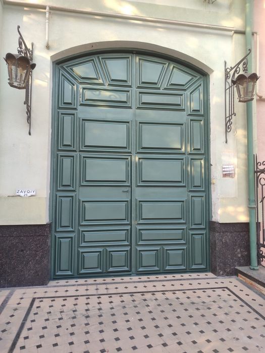 Akfa kraska alukobond kraska temir darvoza va  eshik boyash. Svarka