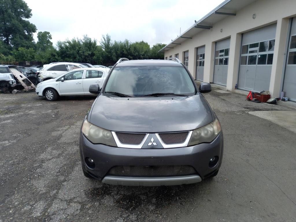 Mitsubishi Outlander 2.0D НА ЧАСТИ