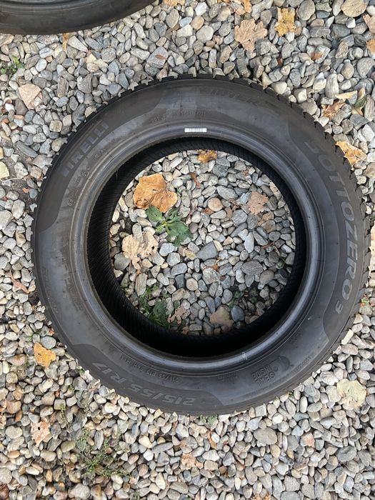 2 anvelope iarna 215/55/17 Pirelli