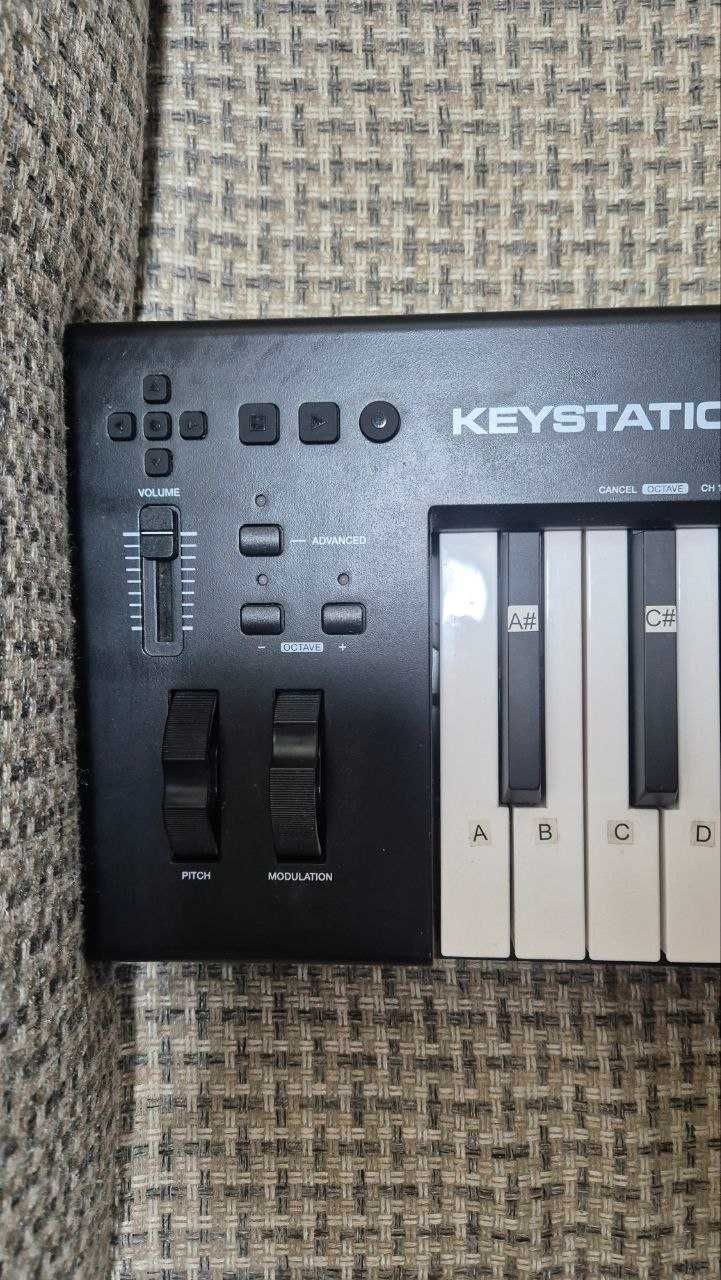 MIDI-клавиатура M-Audio Keystation 88 MK3 Black
