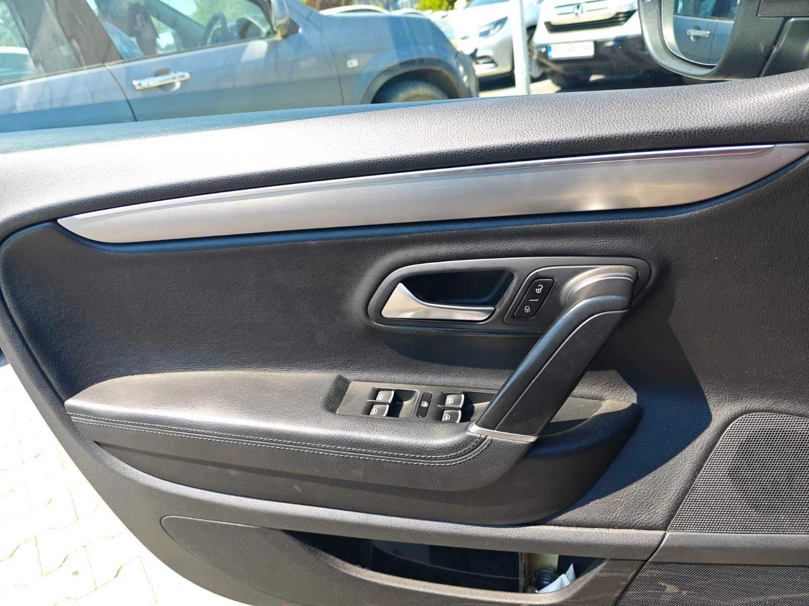 Автомобил VW CC 2013г