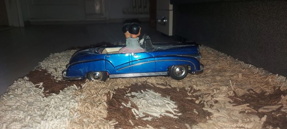 Masini de jucarie vinitige