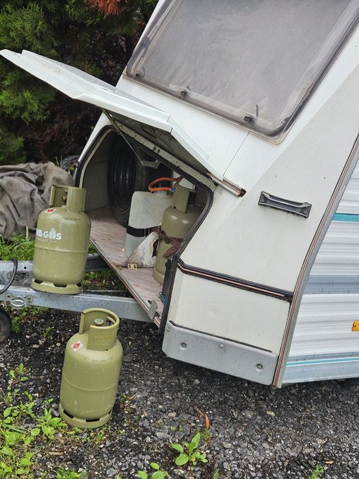 Nu este butelie normala este Butelie calor gas 6 lt propan sau 12 buta