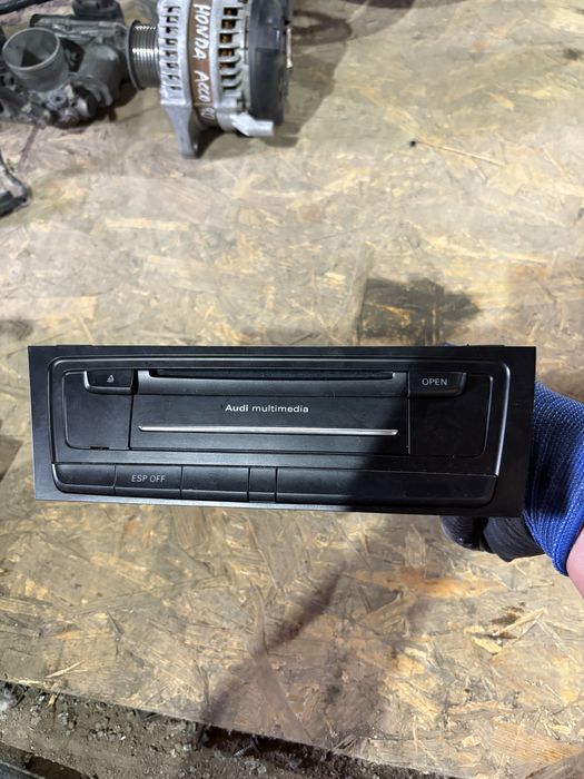 Audi A4 B8 Мултимедия