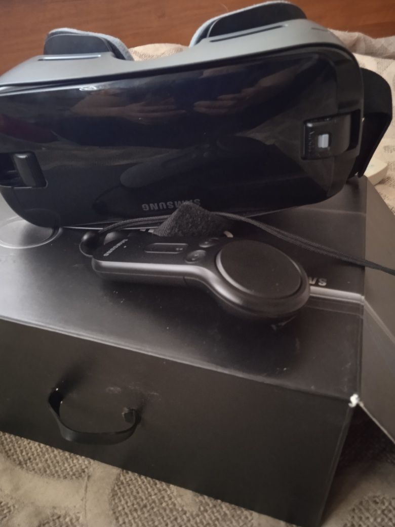 Gear vr with controller