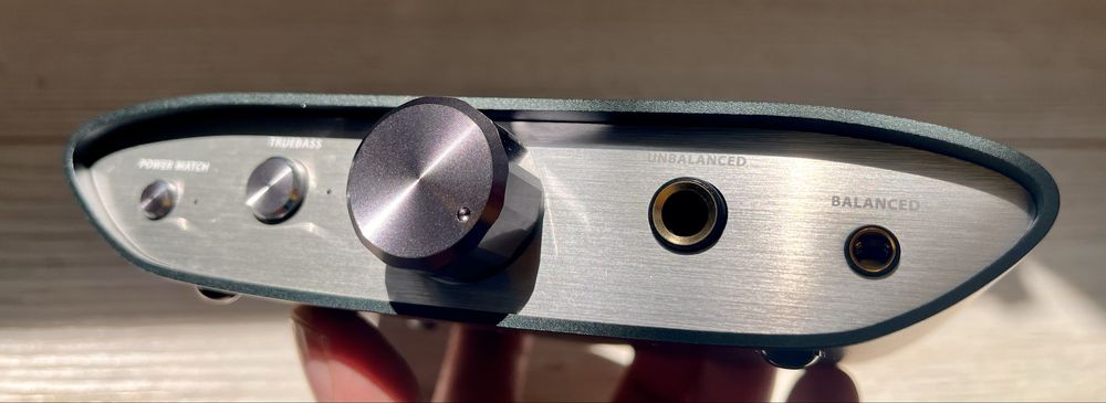 Vand iFi Audio Zen Dac V2 - Impecabil !
