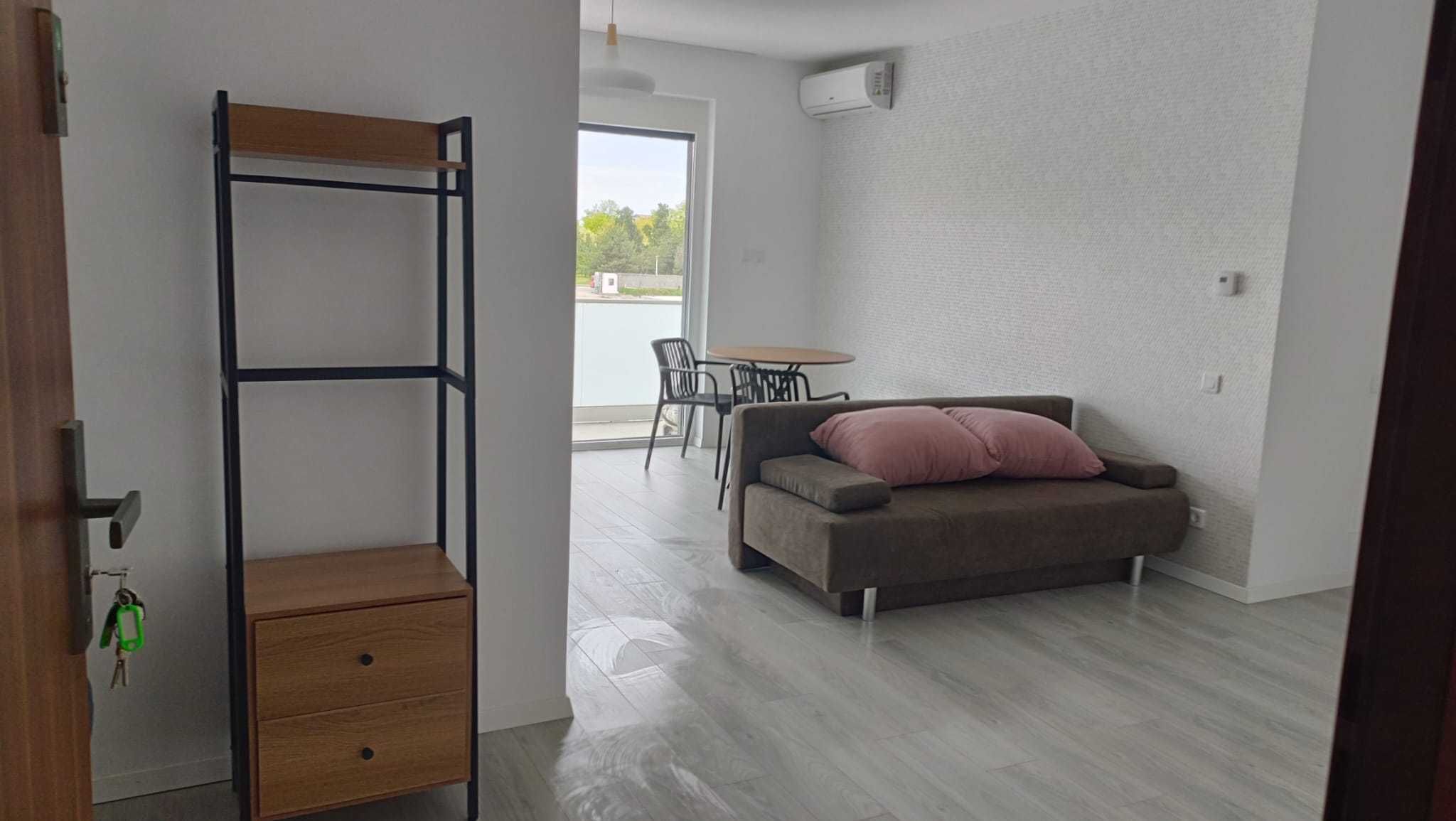 Inchiriez apartament 2 camere Oradea