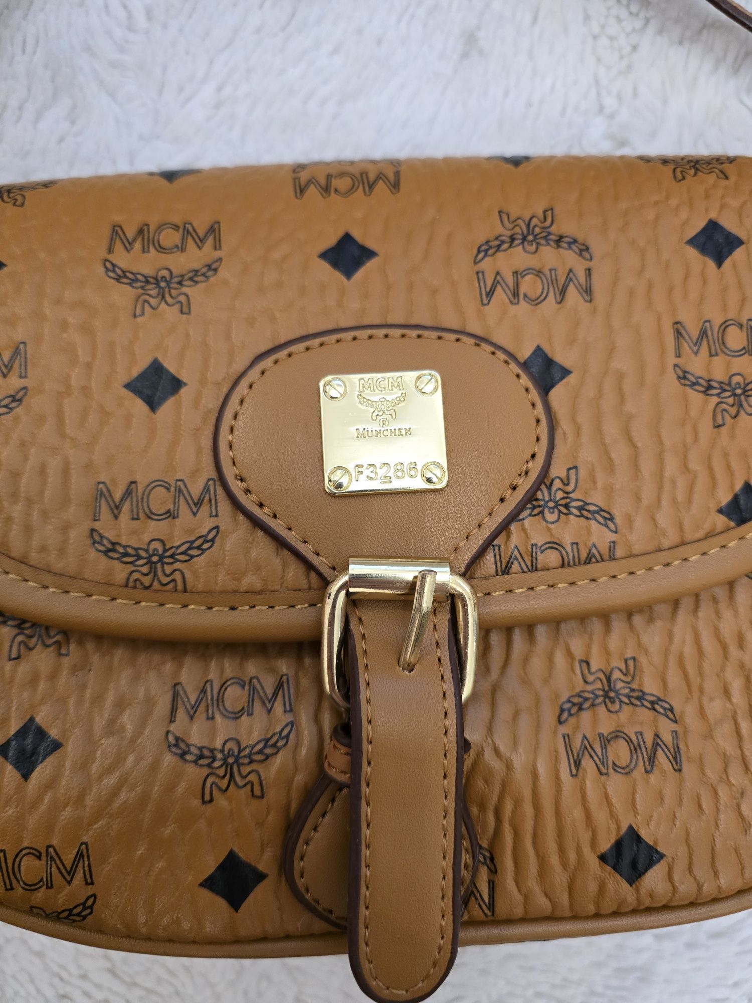 Дамска чанта MCM