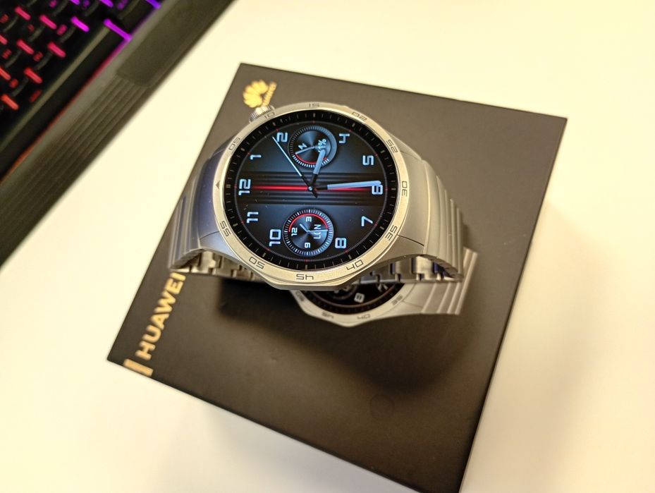 Vând ceas smartwatch Huawei watch Gt4 titanium 46 mm