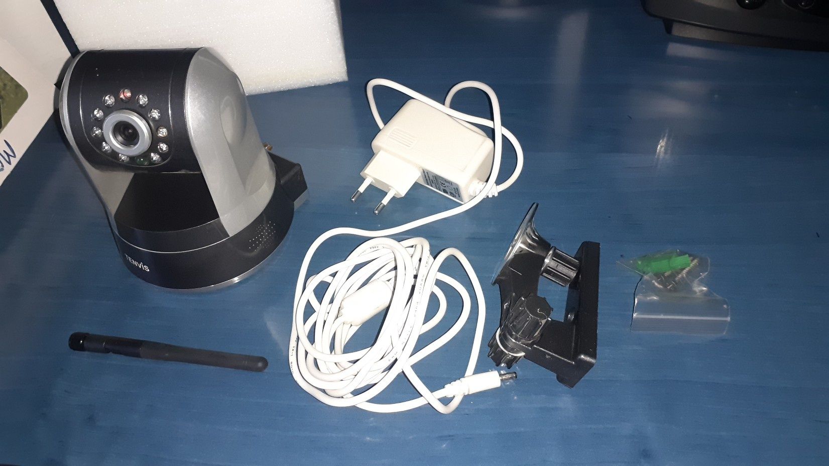 Продам  IP-камеру IPROBOT 3