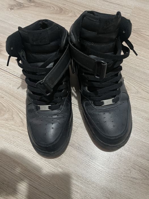 nike air force 1 black mid
